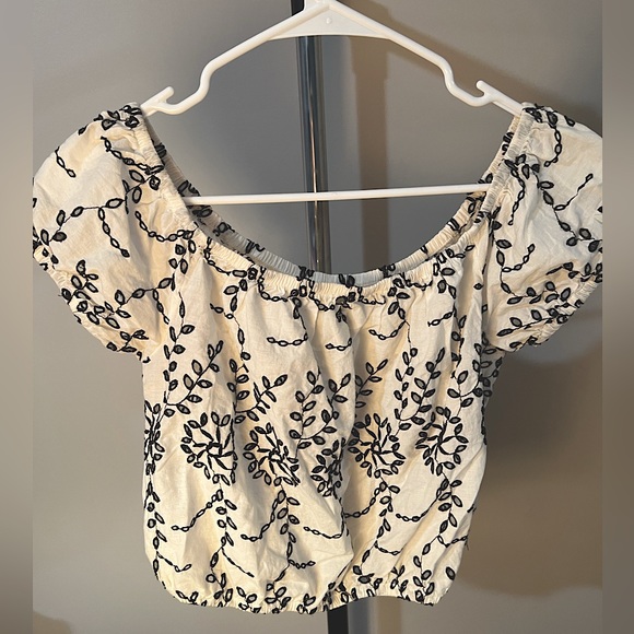 American Eagle Outfitters Tops - American eagle cropped top